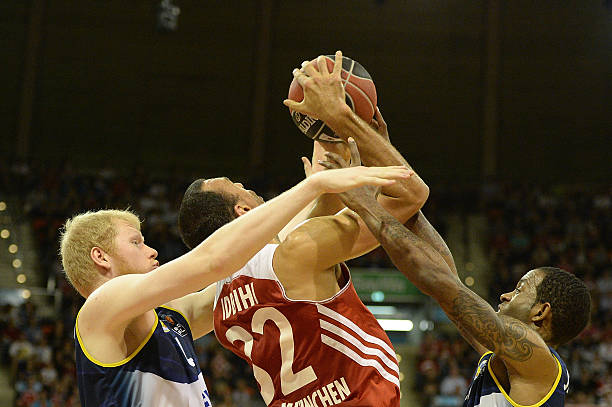 湖人决定留下文森特 进攻端表现仍待提升