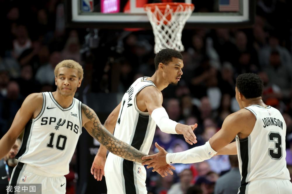 湖人决定留下文森特 进攻端表现仍待提升